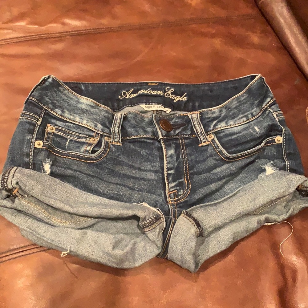 Women’s size 0 super stretch jean shorts
